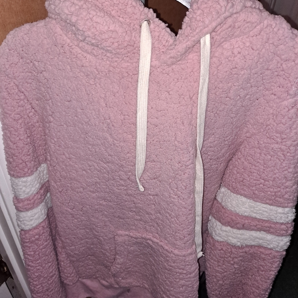 Pullover hoodie